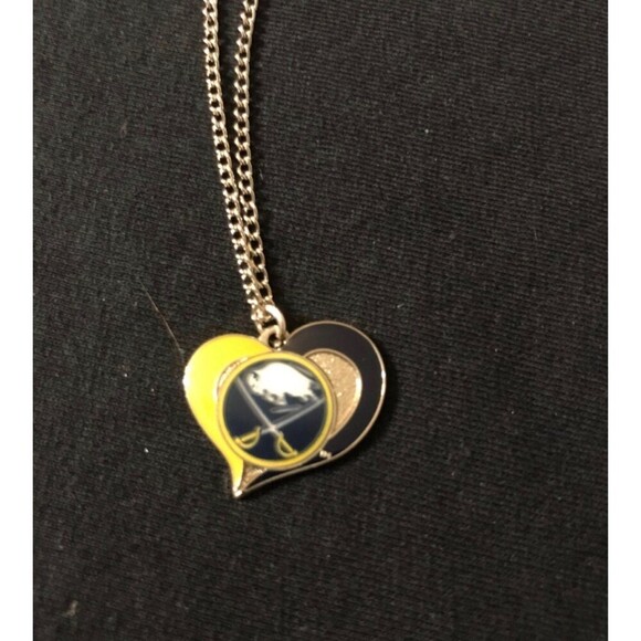 NHL Buffalo Sabres Heart Necklace - Picture 1 of 2